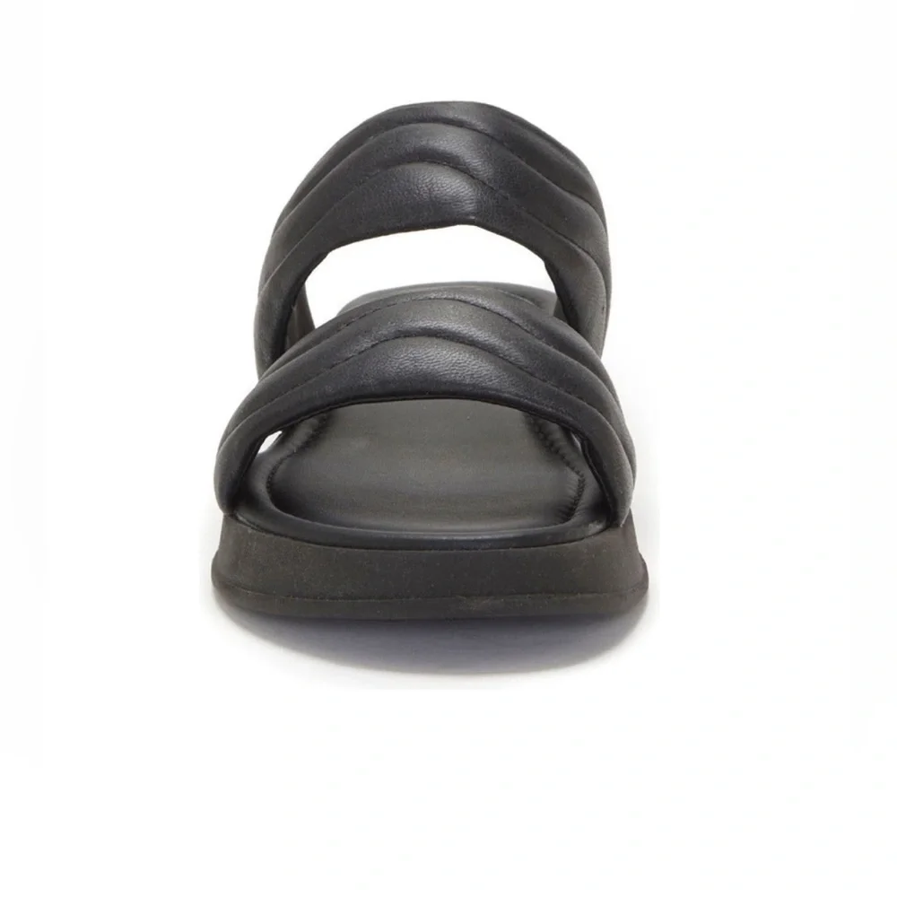 Vince Camuto Black Open Toe Sandals with‎ Thick Sole and Padded Straps